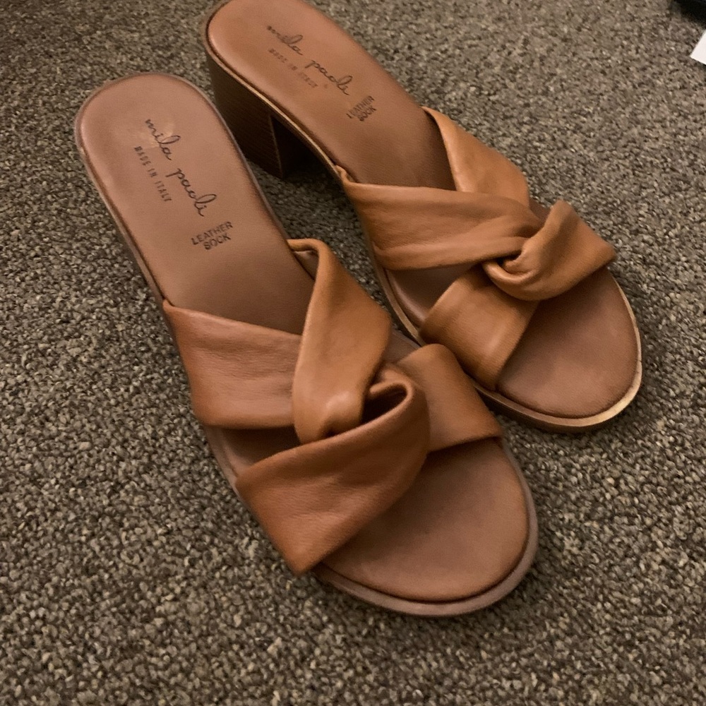 Tan leather sandal